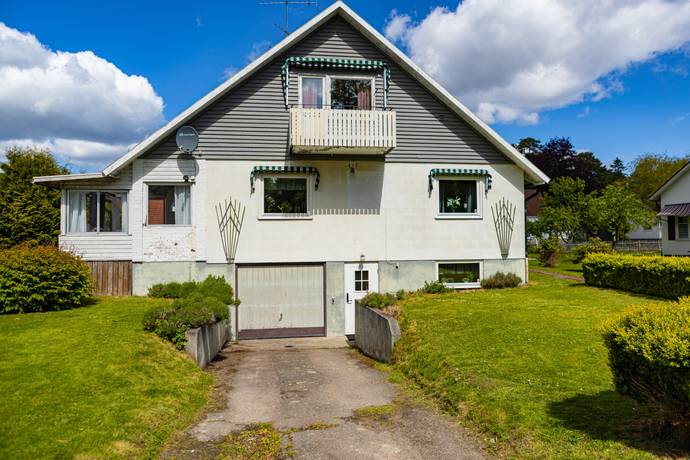 8 rum Villa på Södra Kyrkogårdsgatan 3 Örnäs Åmåls kommun - bild 3