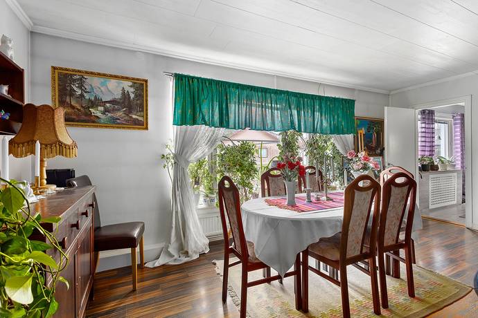 5 rum Villa på Arvid Rödings väg 14 Laxå Laxå kommun - bild 19