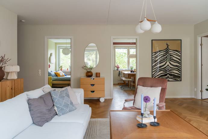 4 rum Lägenhet på Dymlingsgränd 7 Hägerstensåsen Stockholms kommun - bild 17