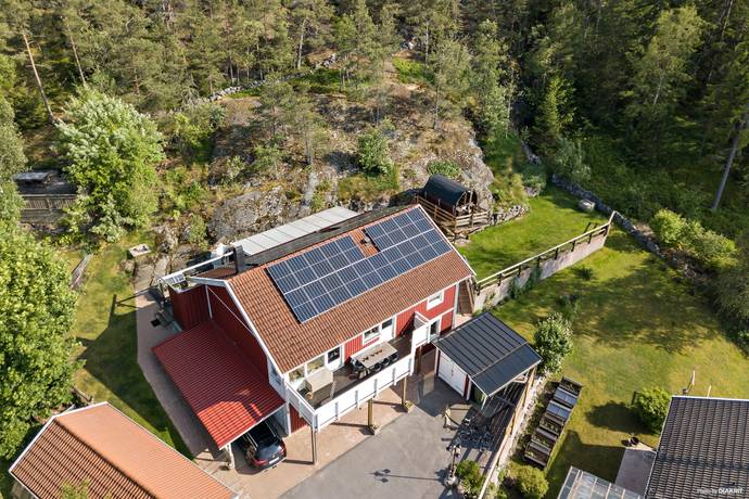 6 rum villa på Hämplingevägen 40 Älta, Nacka kommun - bild 2