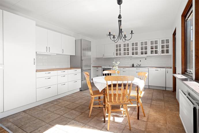 7 rum Parhus på Rödklövervägen 98A Hässelby Norra Villastad Stockholms kommun - bild 6