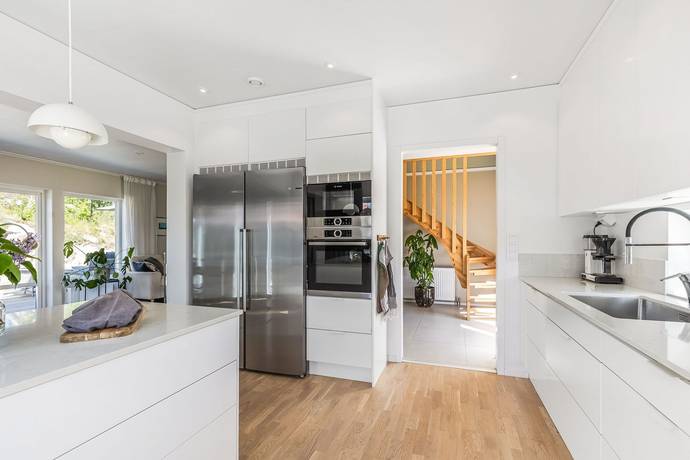 6 rum Villa på Åkerbyslingan 6 Stallarholmen-Sundby Strand Strängnäs kommun - bild 4