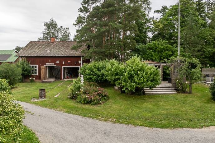 5 rum gård utan jordbruk på Litslena Hallarby 9 Grillby, Enköpings kommun - bild 2