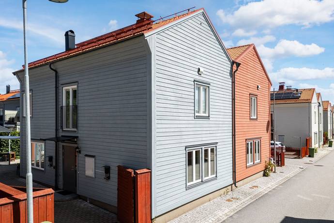 4 rum parhus på Domargatan 13 Mariefred Stadsparken, Strängnäs kommun - bild 2