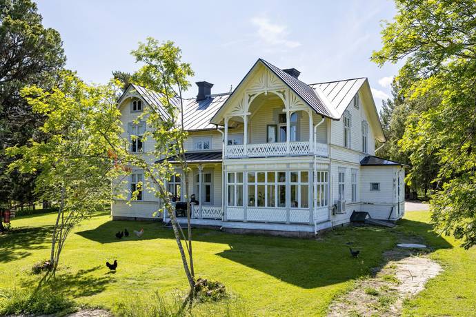 9 rum gård med jordbruk på Hedvigslund 109 Hammarstrand, Ragunda kommun - bild 1