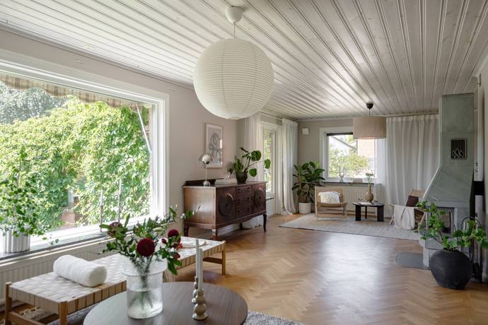 4 rum villa på Törnrosvägen 1 Tuna, Hallstahammars kommun - bild 1