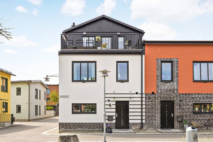 7 rum radhus på Mantågsgränd 1 Lomma - Strandstaden, Lomma kommun - bild 1