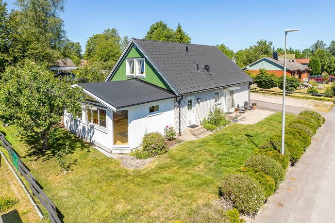 5 rum villa på Wieselgrensgatan 6 Hovmantorp, Lessebo kommun - bild 1