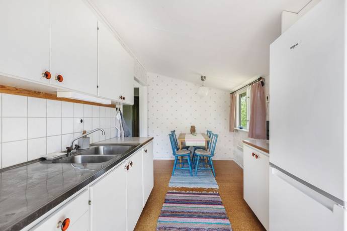 4 rum Vinterbonat fritidshus på Liljekonvaljstigen 50 Ringsö Strängnäs kommun - bild 13