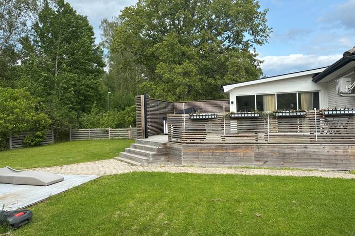8 rum villa på Hällkistgatan 19 Guldkullen/Bjurhovda, Västerås kommun - bild 3