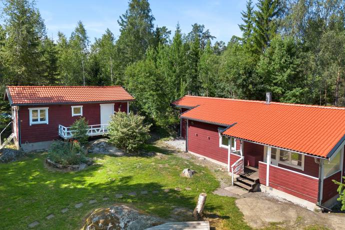 4 rum villa på Gräsdalsvägen 1 Riala, Norrtälje kommun - bild 1