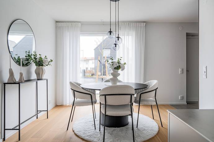5 rum Par-/kedje-/radhus på Kimsgatan 2 Viken Höganäs kommun - bild 8