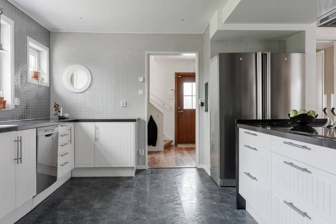 7 rum Villa på Holmgatan 14 Tibro kommun - bild 9