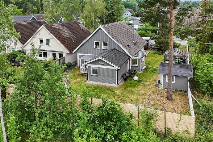 7 rum kedjehus på Notgränd 40 Viksjö, Järfälla kommun - bild 1