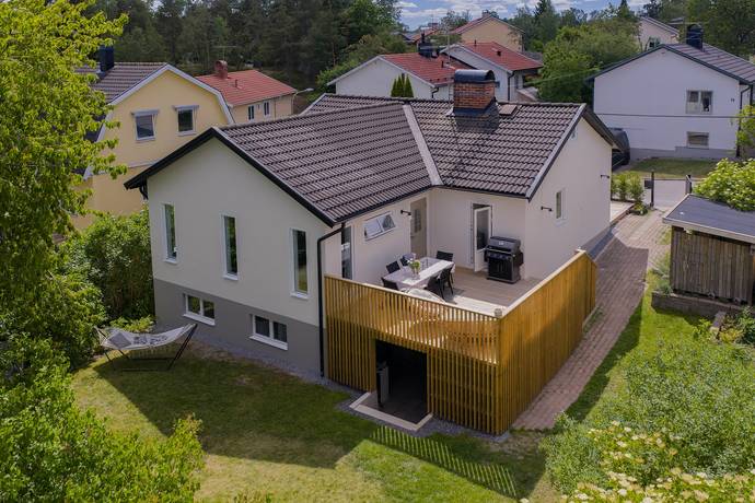 6 rum villa på Knäpparvägen 26 Älvsjö - Långbro, Stockholms kommun - bild 1