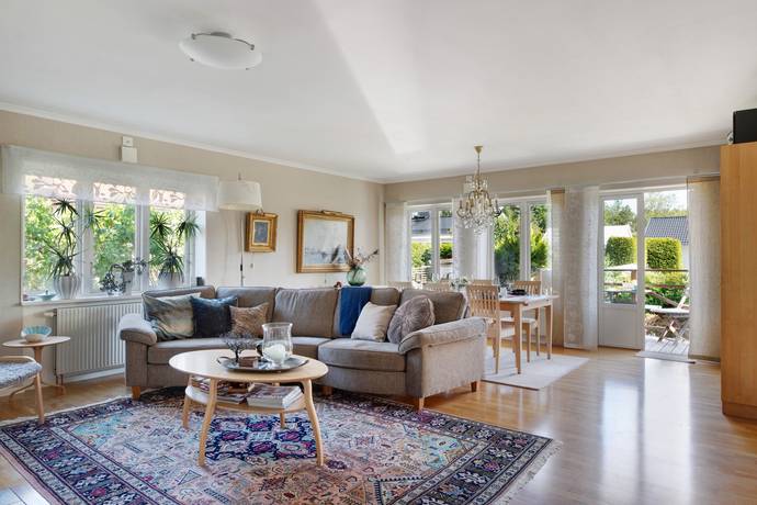 7 rum villa på Stavsjövägen 25 Örby, Stockholms kommun - bild 2