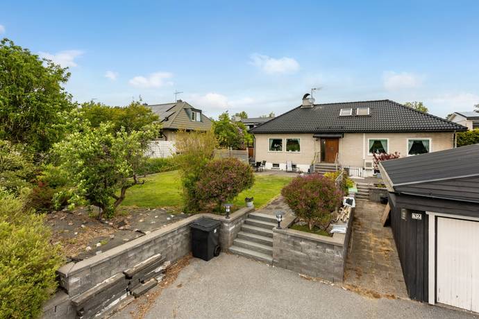 10 rum villa på Nybodavägen 32 Jakobsberg - Västra, Järfälla kommun - bild 4