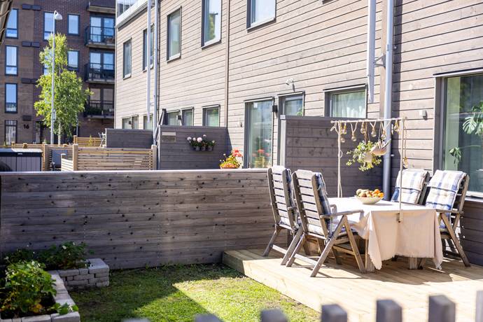 6 rum radhus på Alfens allé 24D Tomtebo, Umeå kommun - bild 1