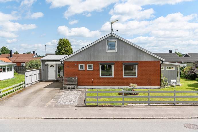 7 rum villa på Skogslyckevägen 44 Hov, Växjö kommun - bild 2