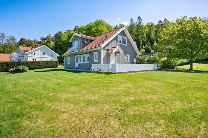 7 rum villa på Medvik Högalid 1 Strömstad, Strömstads kommun - bild 1