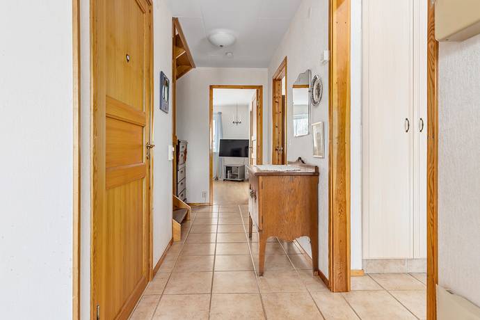5 rum Villa på Malvavägen 19 Hälltorp  Hammarö kommun - bild 4