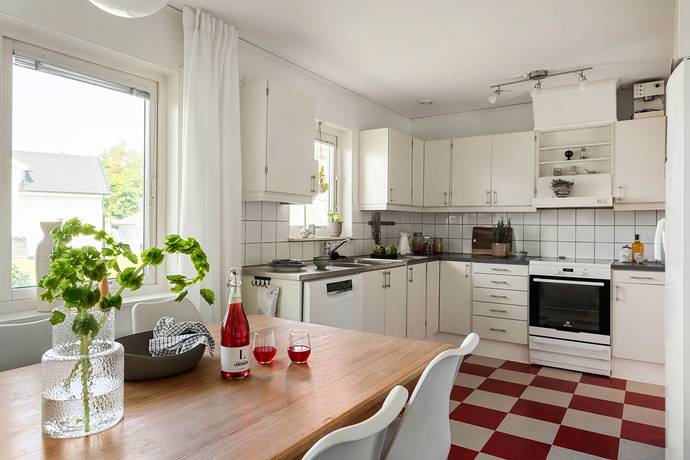 6 rum Villa på Tjärnhöjdsvägen 20 Torslanda - Centralt Göteborgs kommun - bild 9