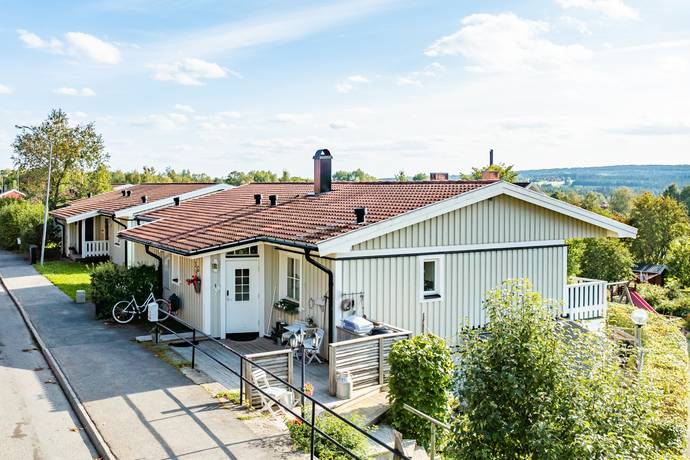5 rum parhus på Rosenlundsvägen 3G Brunflo, Östersunds kommun - bild 1