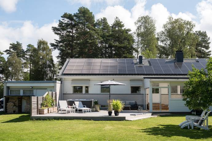 9 rum villa på Lovägen 12 Bålsta Södra Västerdalen, Håbo kommun - bild 2
