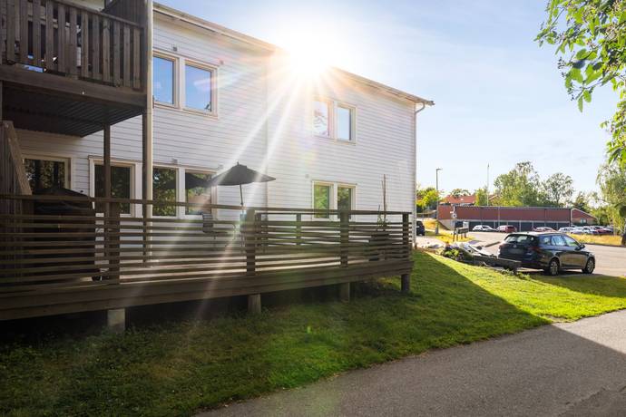 2 rum lägenhet på Rondovägen 3B Skogås, Huddinge kommun - bild 2