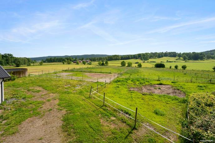 7 rum Gård utan jordbruk på Fagerhult Nilsagården 2 Marks kommun - bild 3