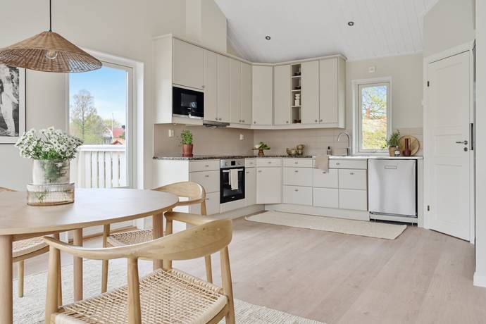 7 rum Villa på Skälbyvägen 25B Häggvik/Skälby Sollentuna kommun - bild 8