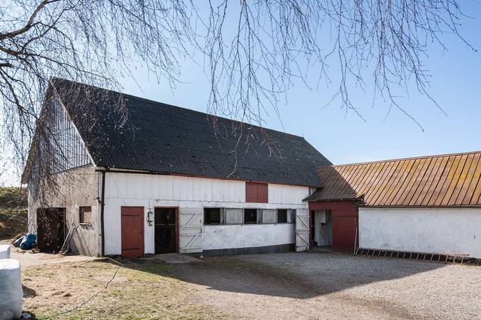 Gård utan jordbruk på Kyrkvägen 27 Österlen Simrishamns kommun - bild 8