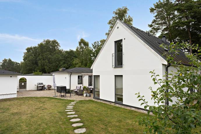 8 rum villa på Brushanevägen 9 Nybrostrand, Ystads kommun - bild 1