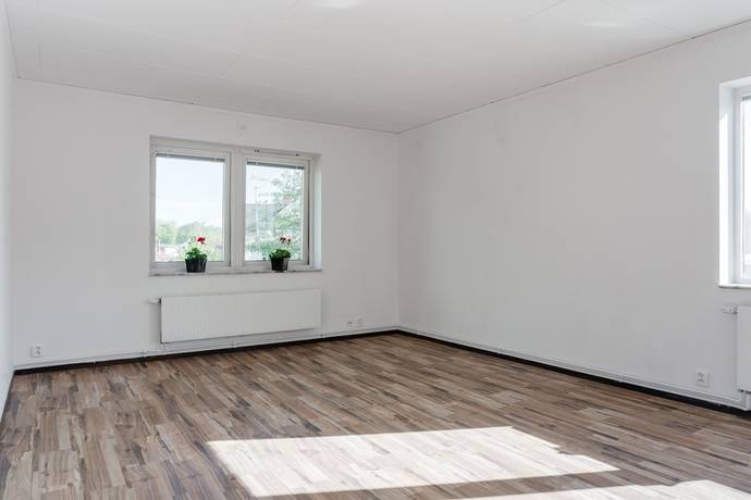 260 m² Övrig på Linnégatan 3 Västermalm Skara kommun - bild 8
