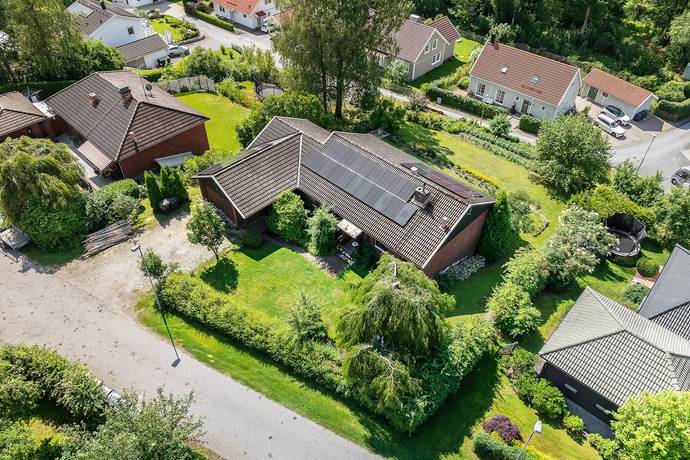 8 rum villa på Kyrkvägen 35 Västra Bodarna, Alingsås kommun - bild 2