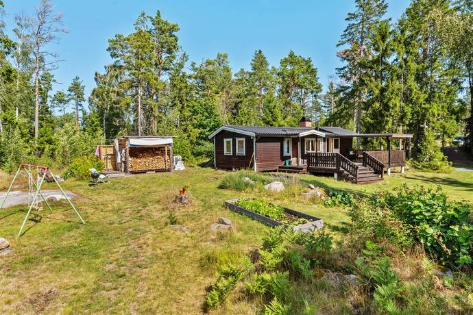 4 rum fritidshus på Kasenvägen 27 Väddö - Salnö, Norrtälje kommun - bild 1