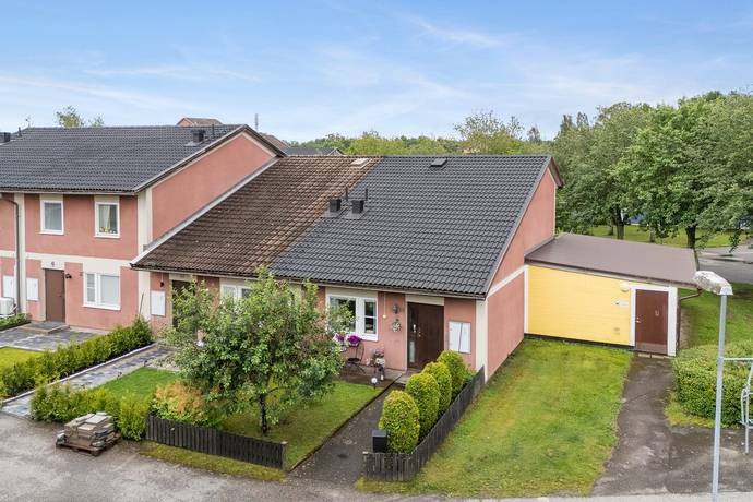 3 rum radhus på Smaragdgången 13 Stenby, Eskilstuna kommun - bild 2
