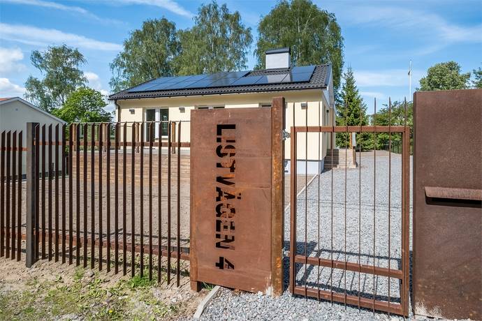 5 rum villa på Listvägen 4 Vendelsö, Haninge kommun - bild 1