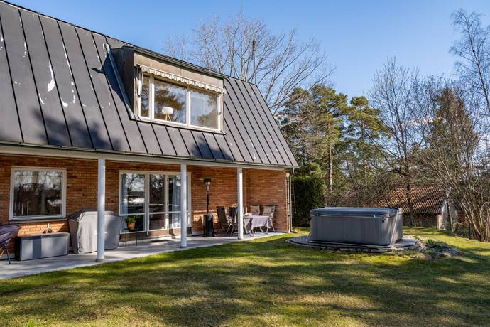 7 rum villa på Kavallerivägen 7 Rotebro, Sollentuna kommun - bild 2