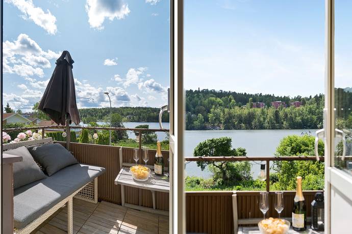 3 rum lägenhet på Bergviksgatan 38 Bergvik, Södertälje kommun - bild 1
