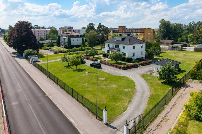 10 rum villa på Järnvägsgatan 11 Kumla, Kumla kommun - bild 3