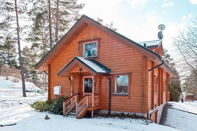 Plogvägen 10b i svartsjö, svartsjö villa till salu hemnet