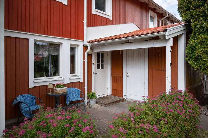 Brogårdsvägen 12, Brogården, Tidaholms kommun