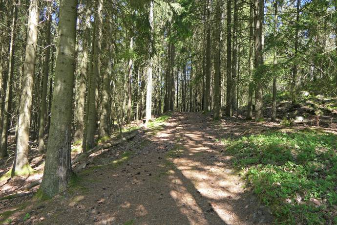 Gård med jordbruk på Ytterstad Lerums kommun - bild 10