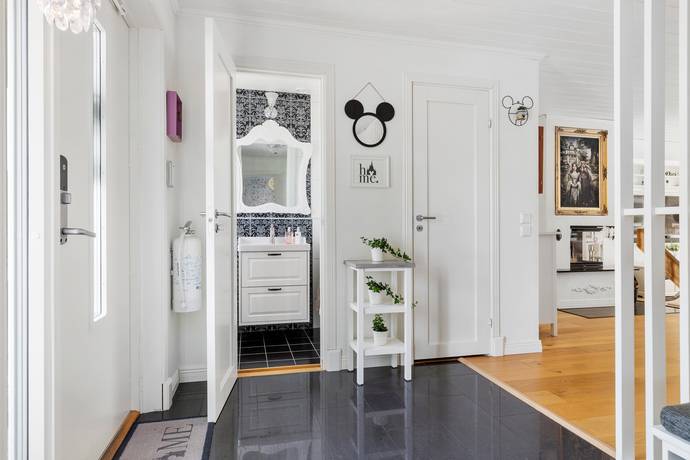 8 rum villa på Vallmovägen 9 Hällevik, Sölvesborgs kommun - bild 5
