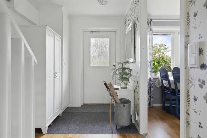 4 rum Radhus på Fabriksgatan 2B Tvååker Varbergs kommun - bild 2