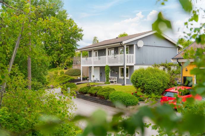 5 rum villa på Bergdalsvägen 6 Åby, Norrköpings kommun - bild 1