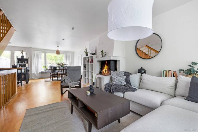 6 rum Radhus på Ängsullsvägen 5 Kälvesta Stockholms kommun - bild 6