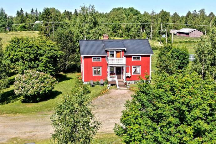 4 rum gård med jordbruk på Kärrbäck 21 Lappträsk, Haparanda kommun - bild 1