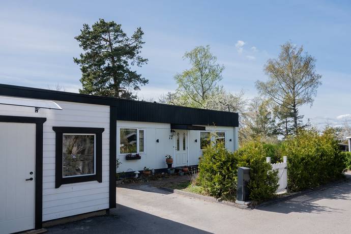 4 rum kedjehus på Lingonstigen 12 Salem, Salems kommun - bild 1